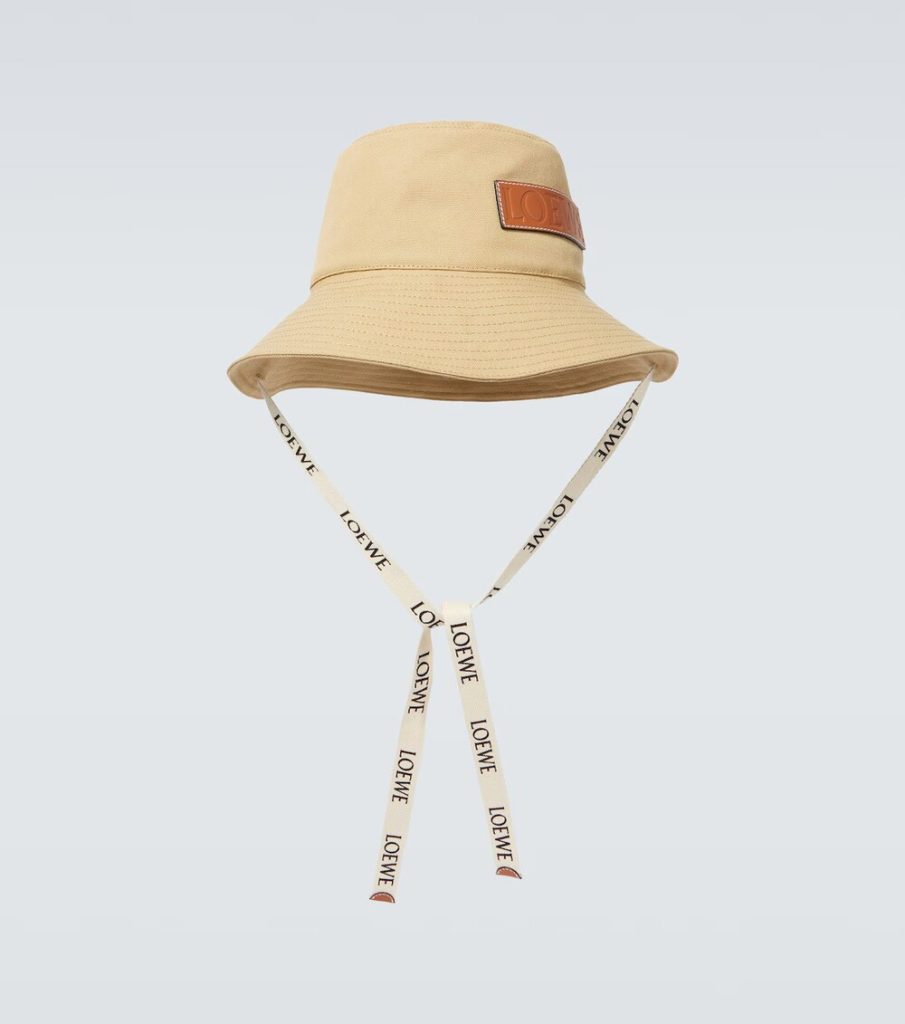 Najbolji izbor luksuzne odeće sa Mytheresa platforme mytheresa1 ezgif.com avif to jpg converter 905x1024 Najbolji izbor luksuzne odeće sa Mytheresa platforme