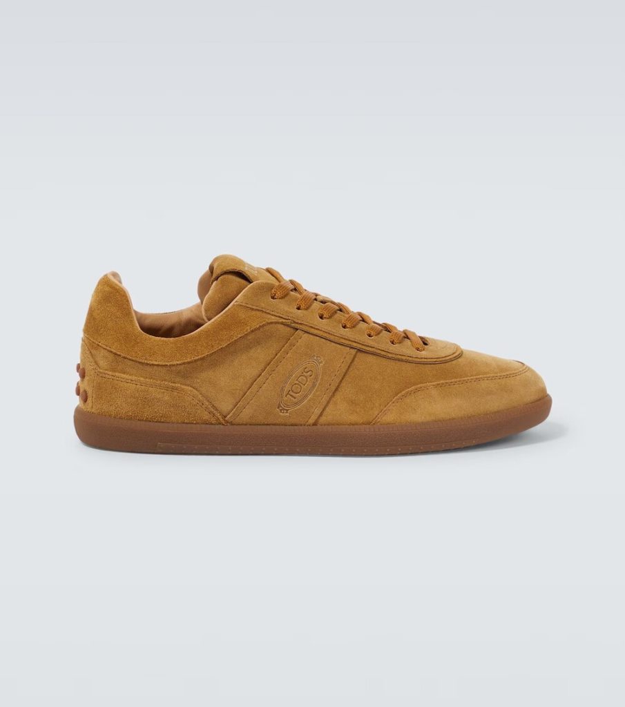 Najbolji izbor luksuzne odeće sa Mytheresa platforme mytheresa7 ezgif.com avif to jpg converter 905x1024 Najbolji izbor luksuzne odeće sa Mytheresa platforme