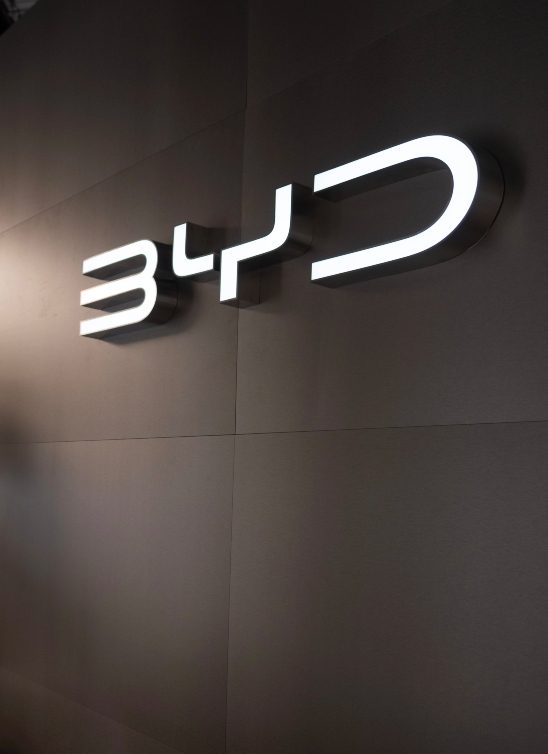BYD više nije “alternativa”: Kineski gigant je upravo prestigao Teslu u Britaniji