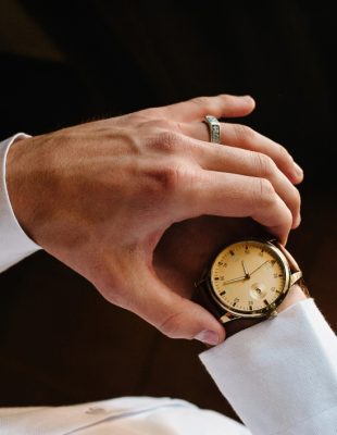Na kojoj ruci se nosi sat i zašto? Pravilo koje mnogi ne znaju