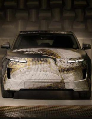 Range Rover GT je peti član porodice i prvi električni model na novoj EMA platformi