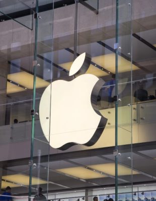 Apple je ponovo najvrednija kompanija na svetu: Vredi gotovo pet biliona dolara