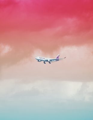 Da li uključen mobilni telefon može da ugrozi let avionom?