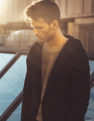Greške koje muškarci prave u nezi kose (i kako da ih ispraviš)