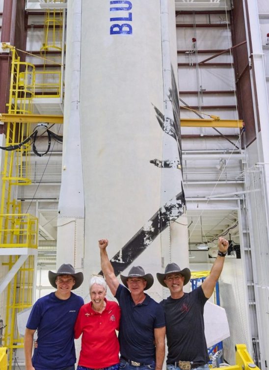 Vlasnik Amazona, bilioner Jeff Bezoz lansirao je u svemir prvu raketu svoje kompanije Blue Origin