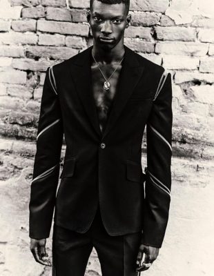 #suitup - modni brend Alexander McQueen predstavio je novu kolekciju