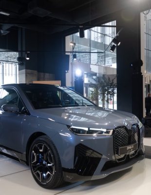 Novi BMW iX stigao u Srbiju - futuristički automobil kao primer luksuza i inovacije