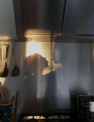 Kada je pravi trenutak da počnete da živite sa svojom devojkom?