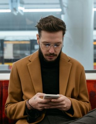 Kako da razgovarate sa devojkama na Tinderu?