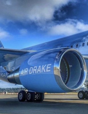 Drake prikazao renovirani privatni avion vredan 185 miliona dolara